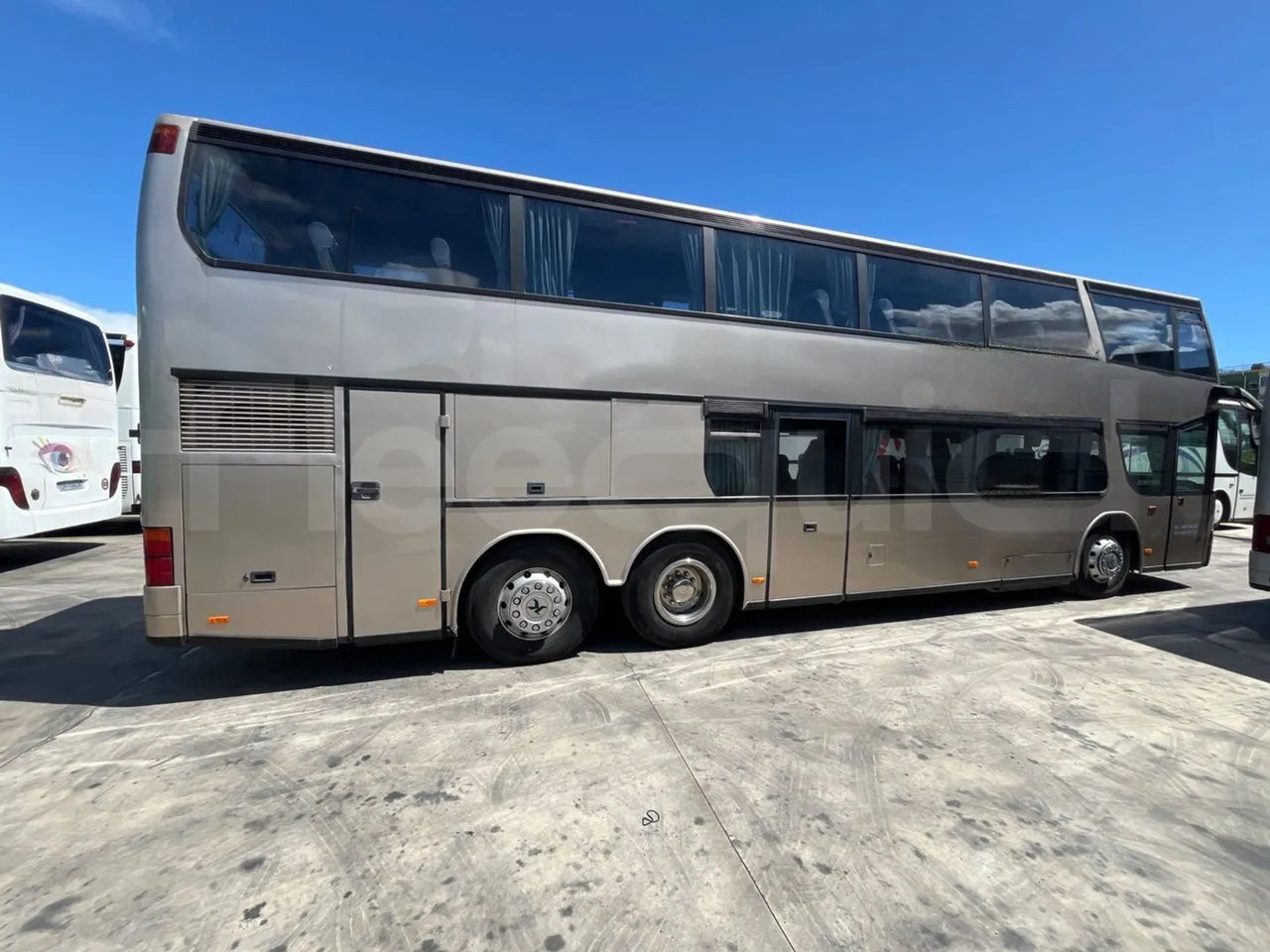 Crédit-bail Setra S328 Setra S328: photos 12 Crédit-bail Setra S328 Setra S328: photos 12