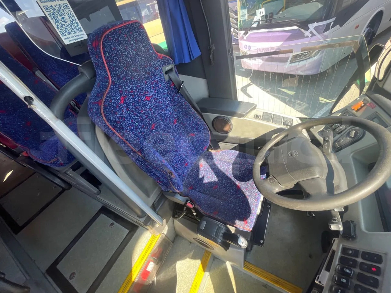 Autocar Volvo B12B: photos 12