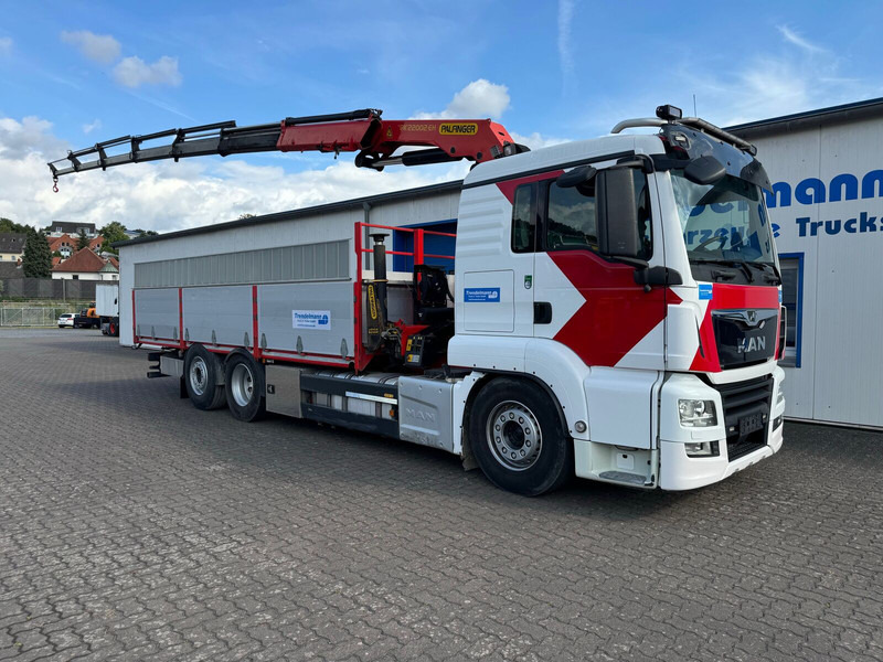 MAN TGS 26.460 6x2 Lenk-Liftachse Palfingerkran PK 22002 hi Fahrerha - Camion plateau, Camion grue: photos 2 MAN TGS 26.460 6x2 Lenk-Liftachse Palfingerkran PK 22002 hi Fahrerha - Camion plateau, Camion grue: photos 2