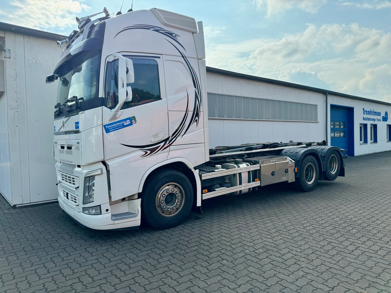 VOLVO Fh-13-540 6x4R - Camion ampliroll: photos 2 VOLVO Fh-13-540 6x4R - Camion ampliroll: photos 2