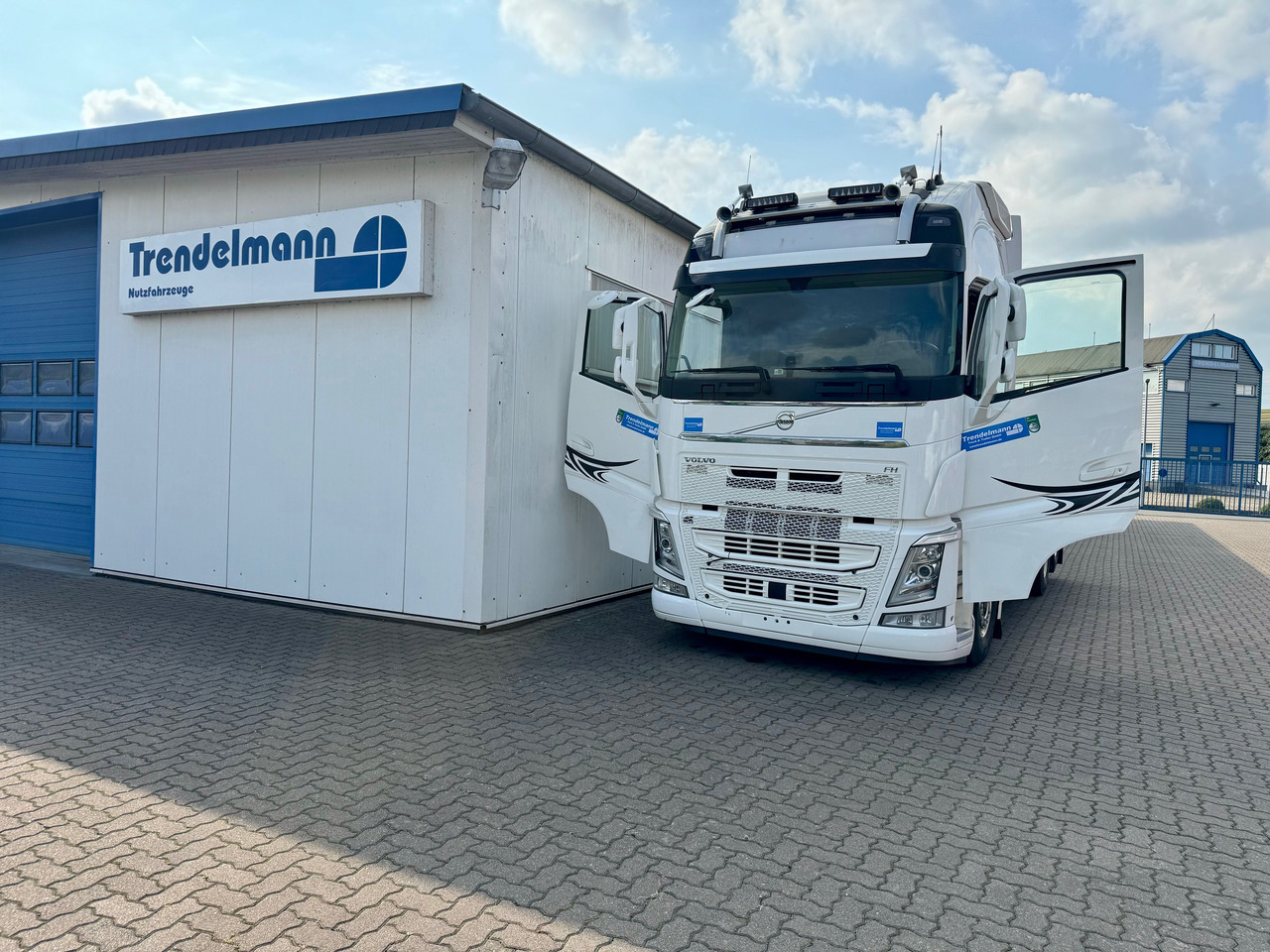 VOLVO Fh-13-540 6x4R - Camion ampliroll: photos 5 VOLVO Fh-13-540 6x4R - Camion ampliroll: photos 5