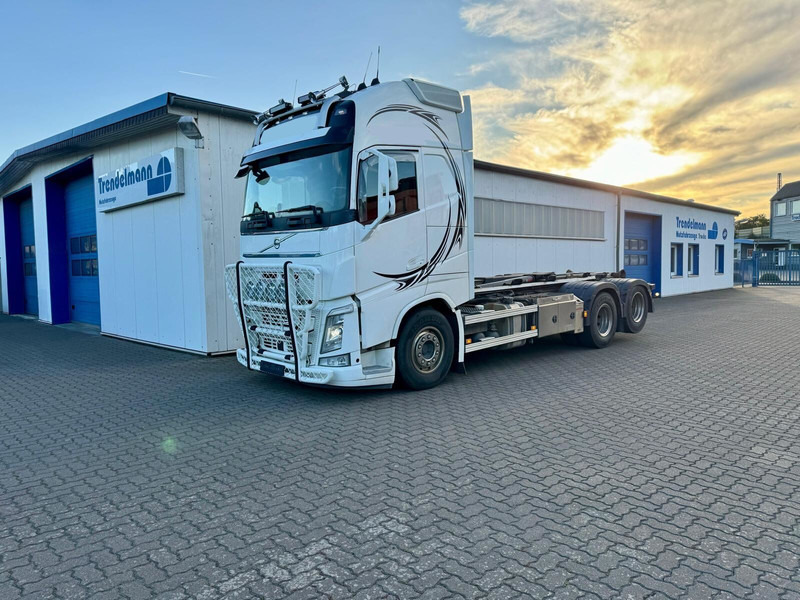 Volvo FH 540 6x4 Liftachse ARK-Hooklift Retarder - Camion ampliroll: photos 1 Volvo FH 540 6x4 Liftachse ARK-Hooklift Retarder - Camion ampliroll: photos 1