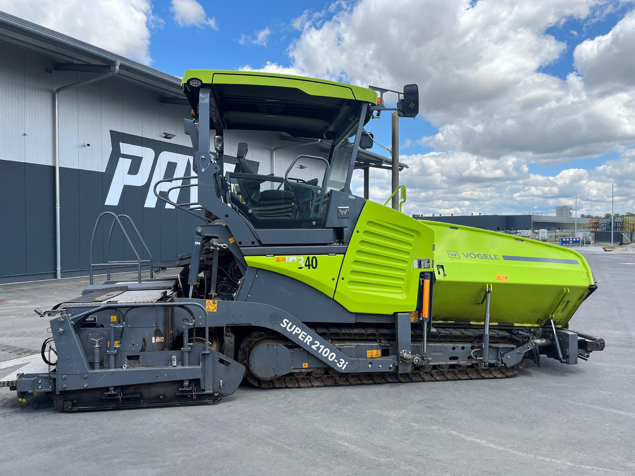 VÖGELE SUPER 2100-3i - Finisseur: photos 1 VÖGELE SUPER 2100-3i - Finisseur: photos 1