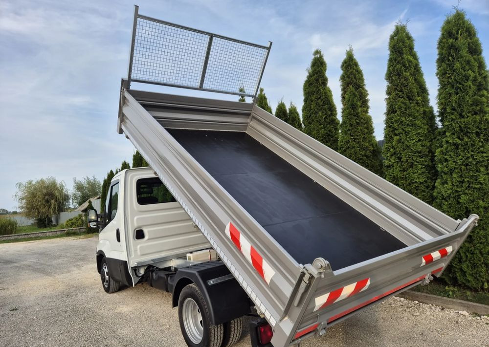 Iveco 35C15 3.0 - Véhicule utilitaire benne: photos 3 Iveco 35C15 3.0 - Véhicule utilitaire benne: photos 3