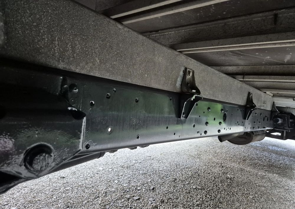 Iveco 70C17 3.0 170KM Skrzyniowy - Véhicule utilitaire plateau baché: photos 5 Iveco 70C17 3.0 170KM Skrzyniowy - Véhicule utilitaire plateau baché: photos 5