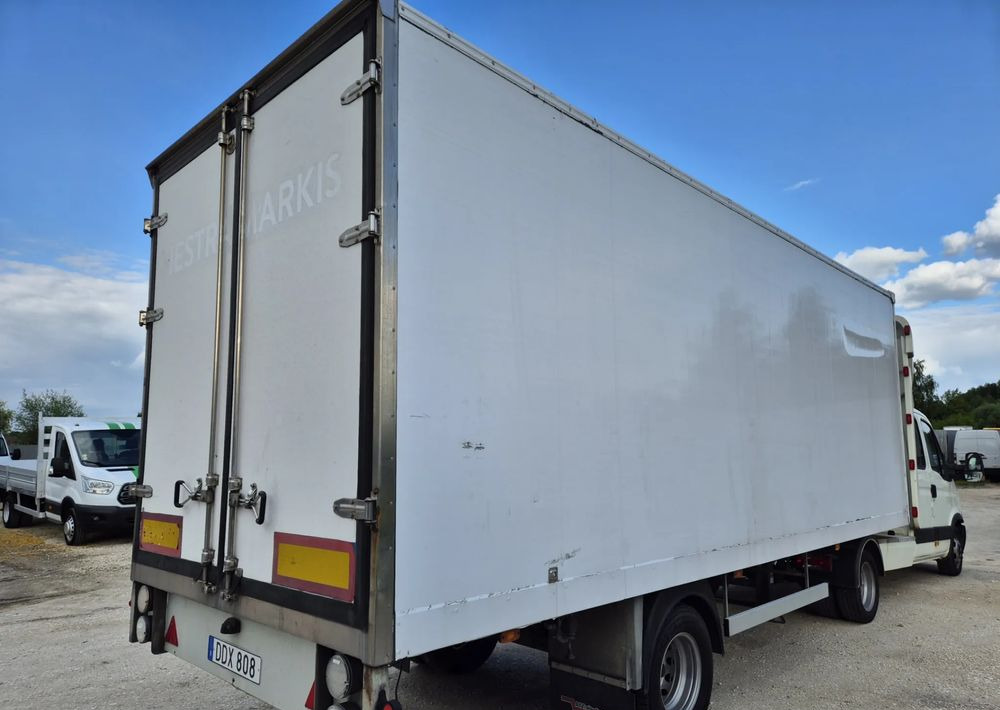 Iveco Ciągnik siodłowy 35c17 - Châssis cabine: photos 3 Iveco Ciągnik siodłowy 35c17 - Châssis cabine: photos 3