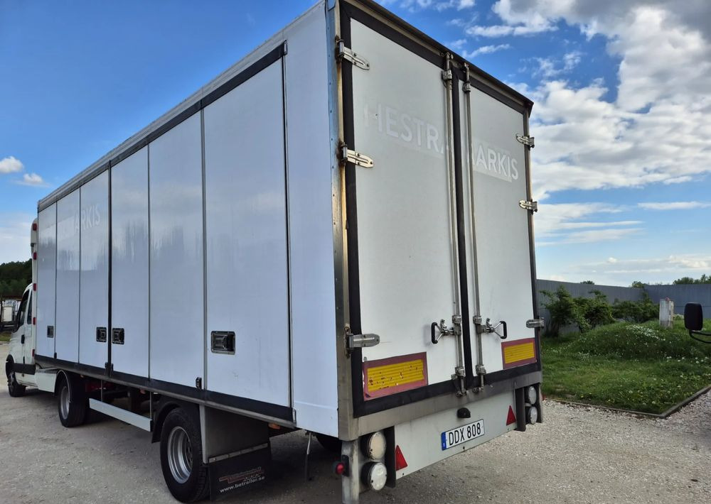 Iveco Ciągnik siodłowy 35c17 - Châssis cabine: photos 2 Iveco Ciągnik siodłowy 35c17 - Châssis cabine: photos 2