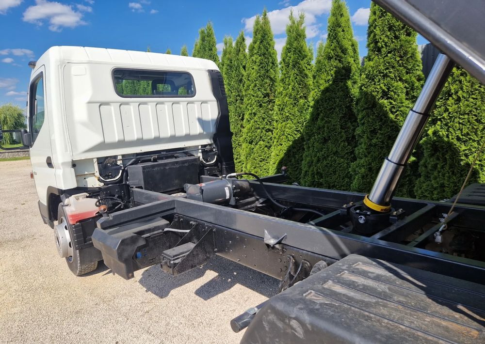 Mitsubishi Canter 7c15 3.0 150KM - Véhicule utilitaire benne: photos 5 Mitsubishi Canter 7c15 3.0 150KM - Véhicule utilitaire benne: photos 5