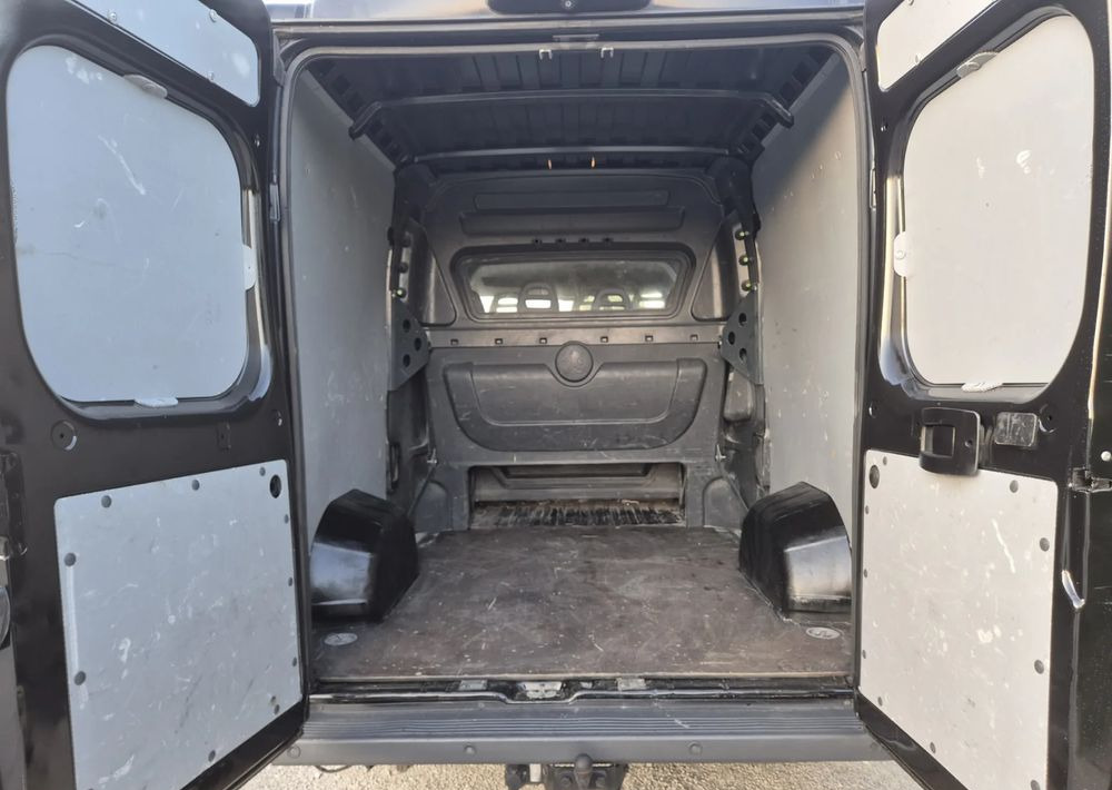 Peugeot Boxer 2.2 130KM Dubel kabina - Fourgon utilitaire, Utilitaire double cabine: photos 4 Peugeot Boxer 2.2 130KM Dubel kabina - Fourgon utilitaire, Utilitaire double cabine: photos 4