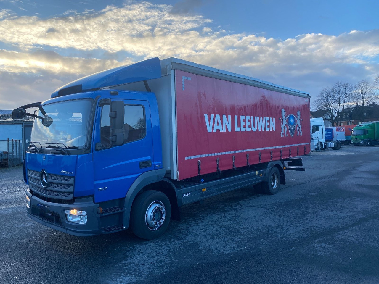 Mercedes-Benz 1221 Pritschenwagen /Rungen/Stahltransporte - Camion à rideaux coulissants: photos 2 Mercedes-Benz 1221 Pritschenwagen /Rungen/Stahltransporte - Camion à rideaux coulissants: photos 2