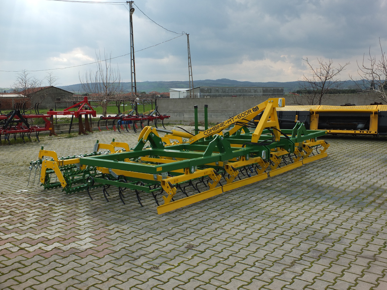 Modonex MT-600R Combine - Outils du sol: photos 3 Modonex MT-600R Combine - Outils du sol: photos 3