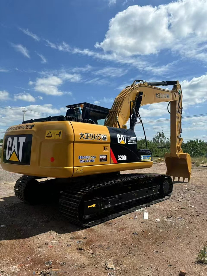 CATERPILLAR 320D2 low hour good condition excavator promotion - Pelle sur chenille: photos 4 CATERPILLAR 320D2 low hour good condition excavator promotion - Pelle sur chenille: photos 4