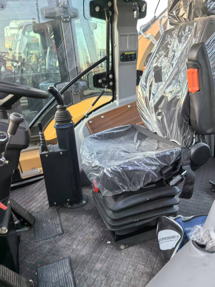 CATERPILLAR 426F new backhoe loader 2025 hot sale jcb - Tractopelle: photos 4 CATERPILLAR 426F new backhoe loader 2025 hot sale jcb - Tractopelle: photos 4