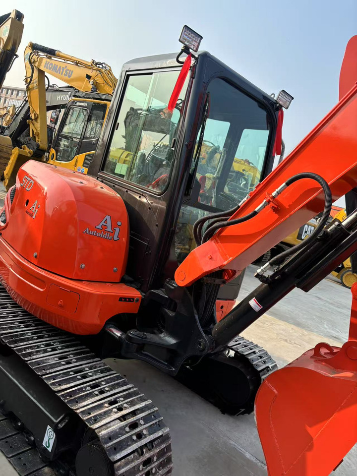 KUBOTA 6 ton mini excavator japan brand original - Mini pelle: photos 2 KUBOTA 6 ton mini excavator japan brand original - Mini pelle: photos 2