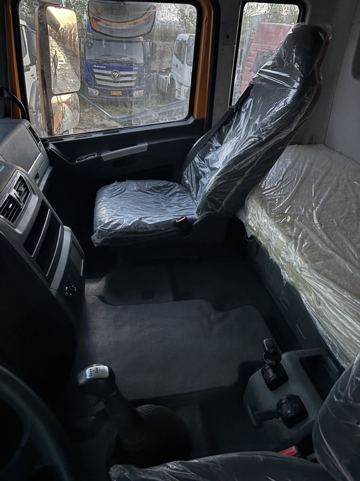 SHACMAN X3000 6x4 dump truck - Tombereau: photos 4 SHACMAN X3000 6x4 dump truck - Tombereau: photos 4