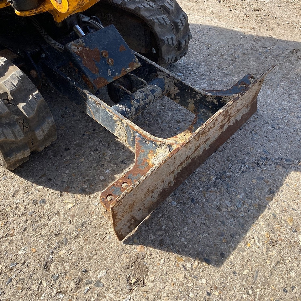 JCB 8008 - Mini pelle: photos 4 JCB 8008 - Mini pelle: photos 4