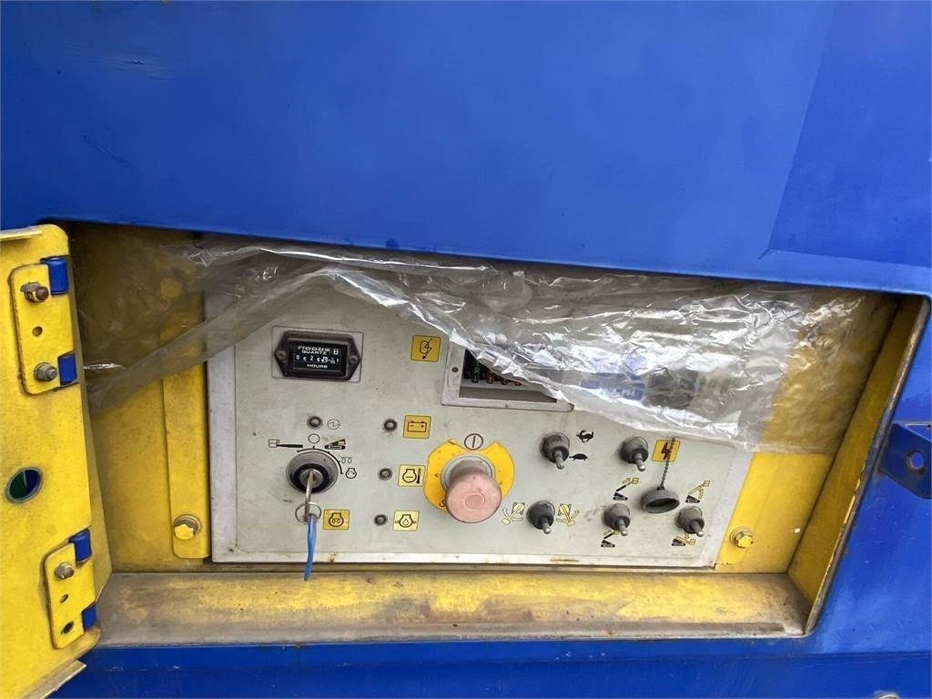 Aichi SR 182 - Nacelle télescopique: photos 3 Aichi SR 182 - Nacelle télescopique: photos 3