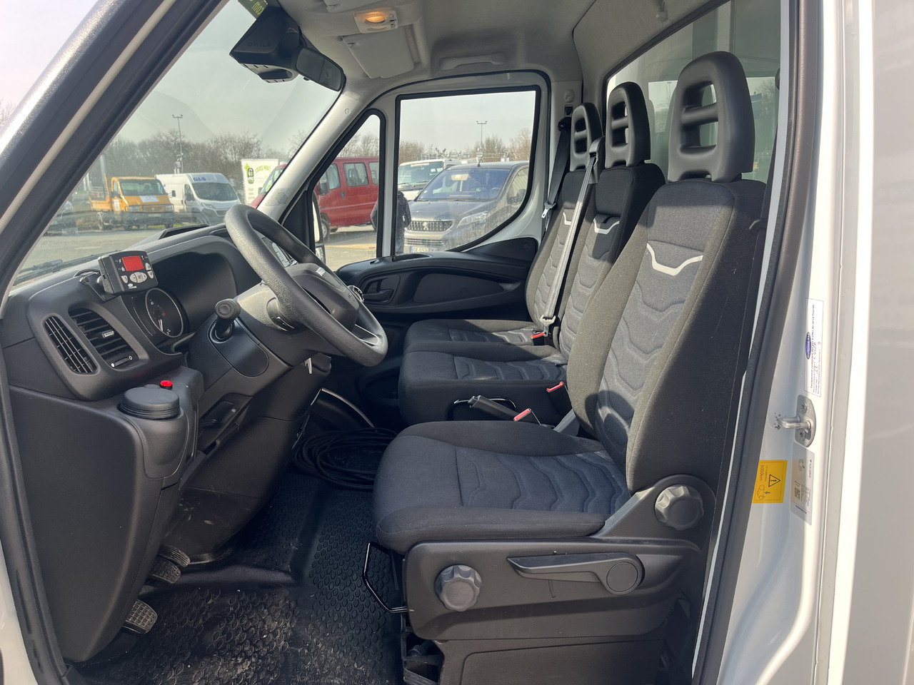 IVECO DAILY 35S14 FRIGORIFIQUE FRCX - Véhicule utilitaire frigorifique: photos 5 IVECO DAILY 35S14 FRIGORIFIQUE FRCX - Véhicule utilitaire frigorifique: photos 5