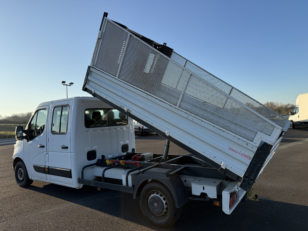 RENAULT MASTER 2.3DCI125 BENNE ACIER DOUBLE CABINE ROUE SIMPLE + REHAUSSE DE RIDELLE - Véhicule utilitaire benne: photos 4 RENAULT MASTER 2.3DCI125 BENNE ACIER DOUBLE CABINE ROUE SIMPLE + REHAUSSE DE RIDELLE - Véhicule utilitaire benne: photos 4