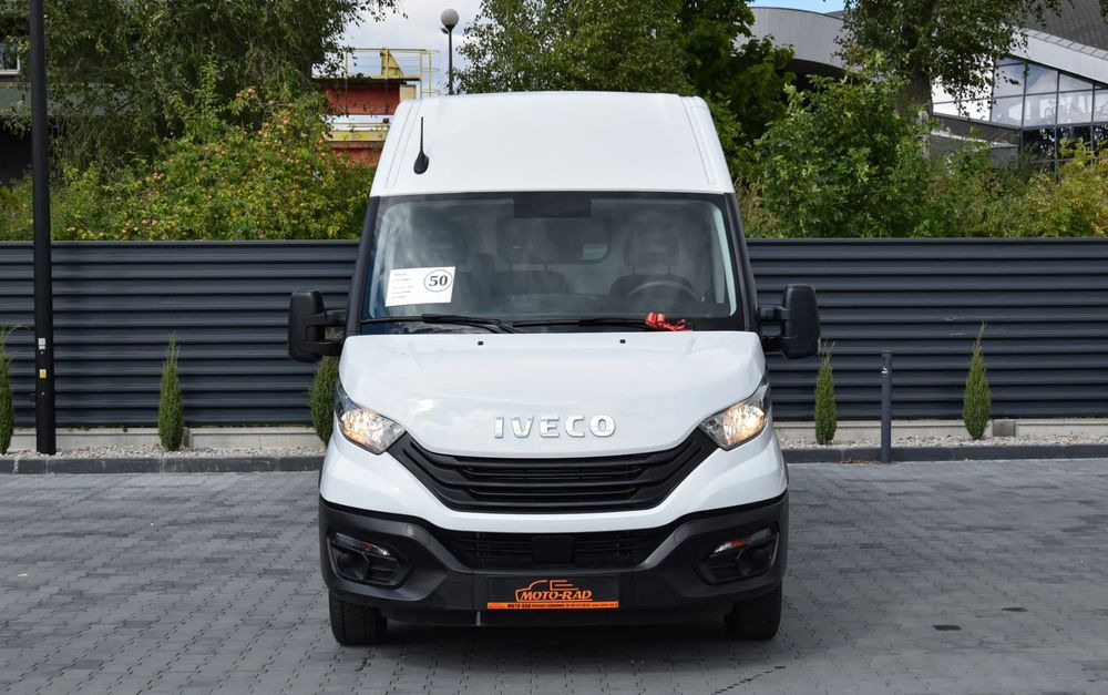 Iveco DAILY MAXI 35S16 / 2.3 - 160 KM / AUTOMAT HI-MATIC / NOWY MODEL / 3 OSOBY / DOSTAWCZE / BLASZAK / KLIMA / 2023 / SERWISOWANY / SPROWADZONY Z NIEMIEC - Fourgon utilitaire: photos 2 Iveco DAILY MAXI 35S16 / 2.3 - 160 KM / AUTOMAT HI-MATIC / NOWY MODEL / 3 OSOBY / DOSTAWCZE / BLASZAK / KLIMA / 2023 / SERWISOWANY / SPROWADZONY Z NIEMIEC - Fourgon utilitaire: photos 2