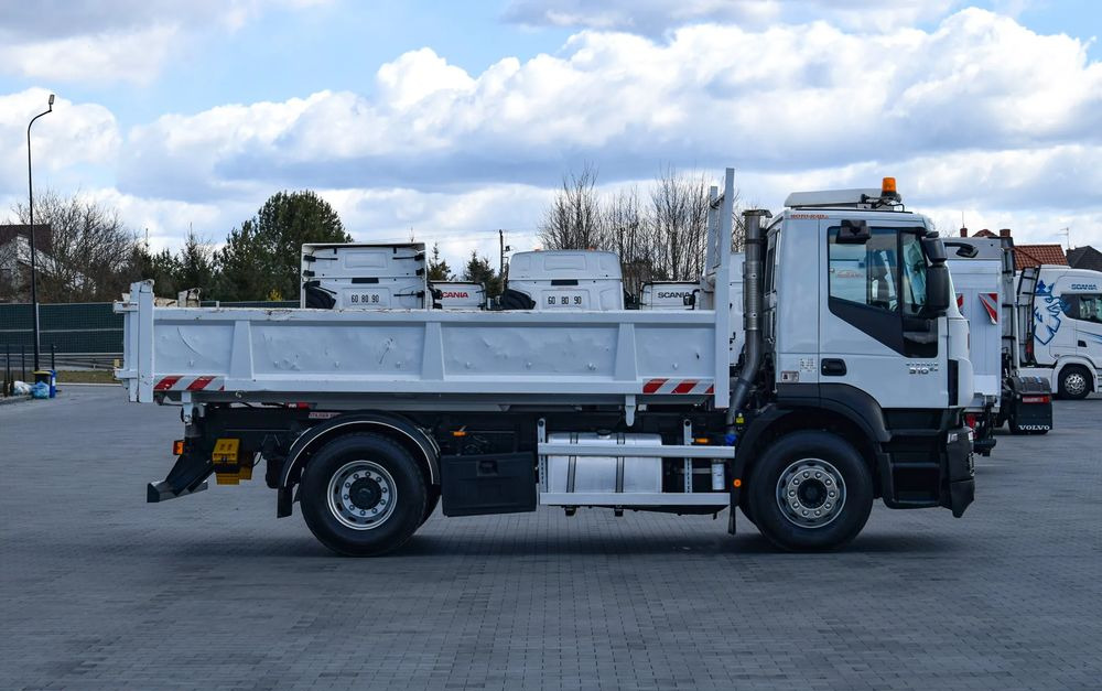 Iveco STRALIS 310 / 4x2 / EURO 6 / WYWROTKA / HYDROBURTA / AUTOMAT / HAK / 2015 / NISKI PRZEBIEG / SPROWADZONY - Camion benne: photos 4 Iveco STRALIS 310 / 4x2 / EURO 6 / WYWROTKA / HYDROBURTA / AUTOMAT / HAK / 2015 / NISKI PRZEBIEG / SPROWADZONY - Camion benne: photos 4