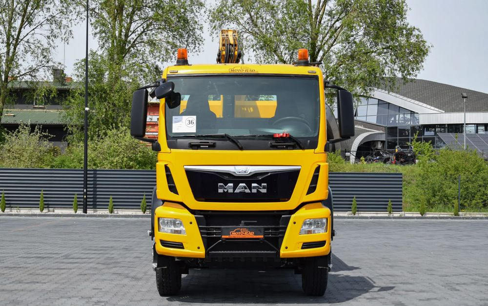 MAN TGS 26.400 / 6x4 / EURO 6 / UDT / HDS FASSI 165 / WYSUW x3 / ROTATOR / CHWYTAK / STEROWANIE RADIOWE / WZMOCNIONA RAMA / WYWROTKA / HYDROBURTA / AUTOMAT / 2017 / NOWE OPONY - 100% / NISKI PRZEBIEG - Camion benne, Camion grue: photos 2 MAN TGS 26.400 / 6x4 / EURO 6 / UDT / HDS FASSI 165 / WYSUW x3 / ROTATOR / CHWYTAK / STEROWANIE RADIOWE / WZMOCNIONA RAMA / WYWROTKA / HYDROBURTA / AUTOMAT / 2017 / NOWE OPONY - 100% / NISKI PRZEBIEG - Camion benne, Camion grue: photos 2