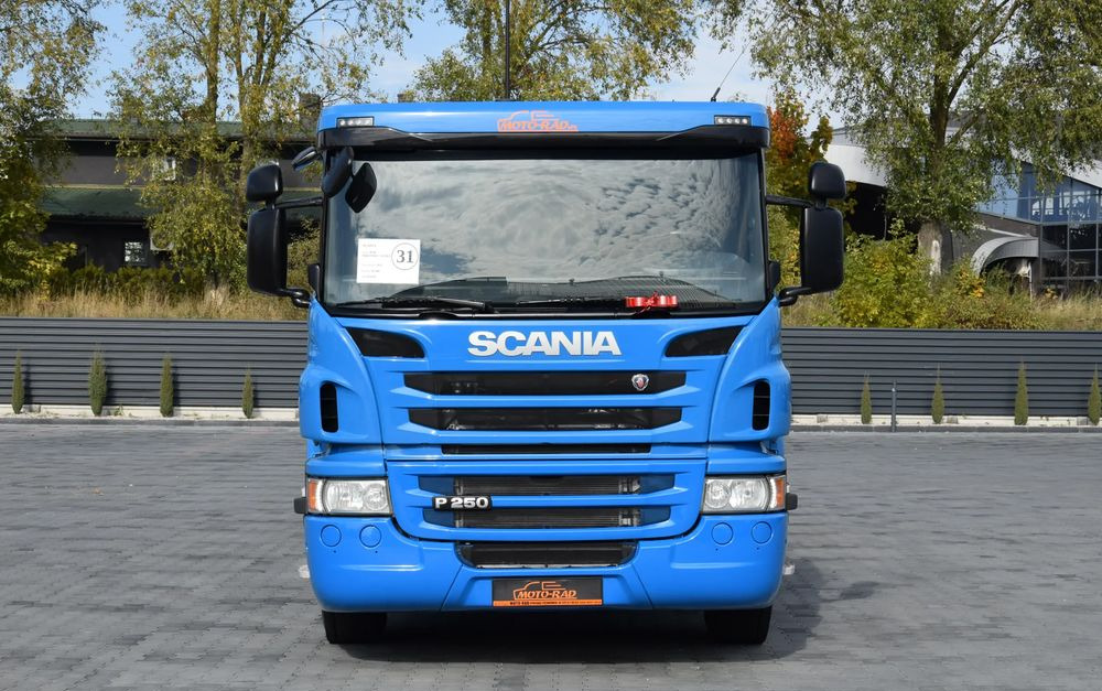 Scania P250 / EURO 6 / SKRZYNIA 7.8 M / WINDA DHOLLANDIA / PODUSZKI NA TYLNEJ OSI / RETARDER / KLIMA / TEMPOMAT / SERWISOWANY / SPROWADZONY - Camion plateau: photos 2 Scania P250 / EURO 6 / SKRZYNIA 7.8 M / WINDA DHOLLANDIA / PODUSZKI NA TYLNEJ OSI / RETARDER / KLIMA / TEMPOMAT / SERWISOWANY / SPROWADZONY - Camion plateau: photos 2