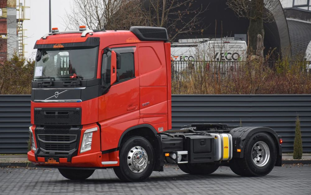 Volvo FH500 / NISKA KABINA / HYDRAULIKA / EURO 6 / ACC / LEDY / ALUFELGI / SERWISOWANY / SPROWADZONY - Tracteur routier: photos 1 Volvo FH500 / NISKA KABINA / HYDRAULIKA / EURO 6 / ACC / LEDY / ALUFELGI / SERWISOWANY / SPROWADZONY - Tracteur routier: photos 1