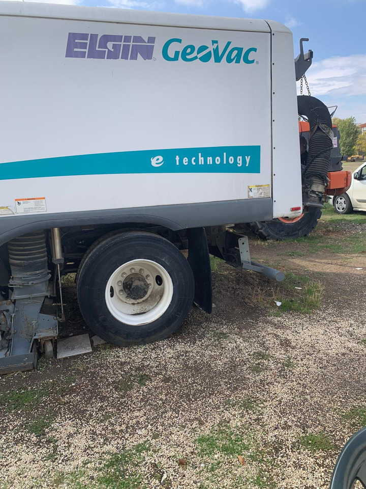 ELGIN GEOVAC VACUUM SWEEPER E TECHNOLOGY - Balayeuse de voirie: photos 4 ELGIN GEOVAC VACUUM SWEEPER E TECHNOLOGY - Balayeuse de voirie: photos 4