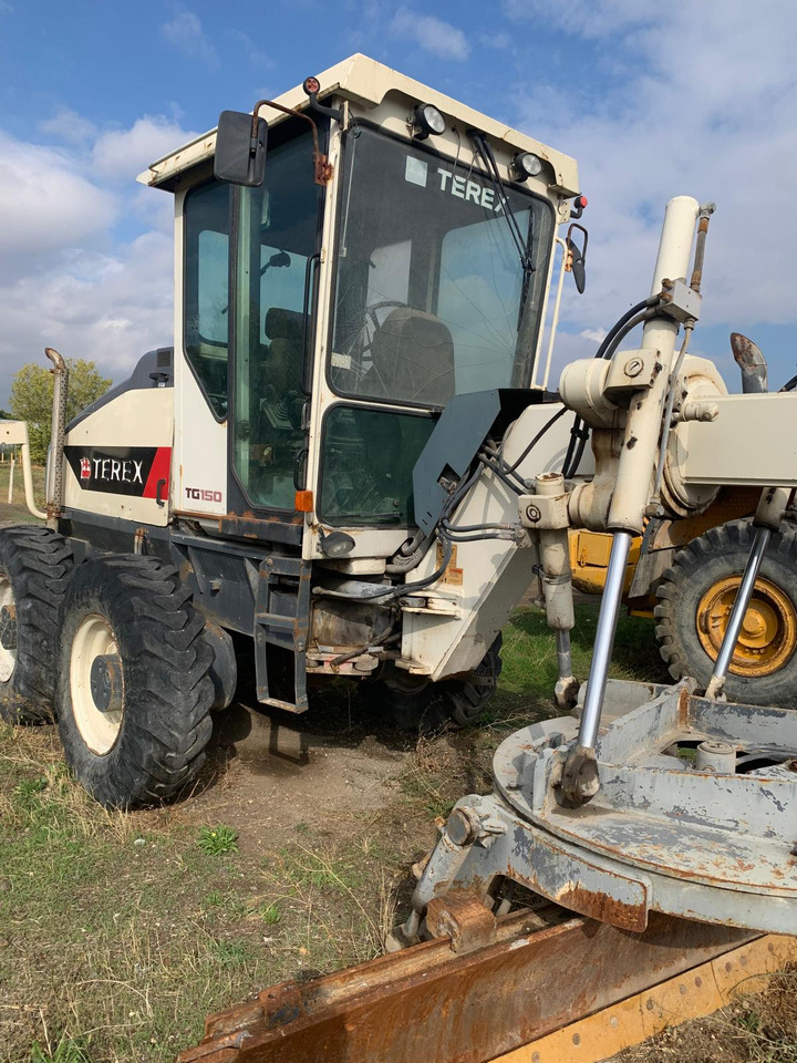 TEREX TG 150 - Niveleuse: photos 1 TEREX TG 150 - Niveleuse: photos 1