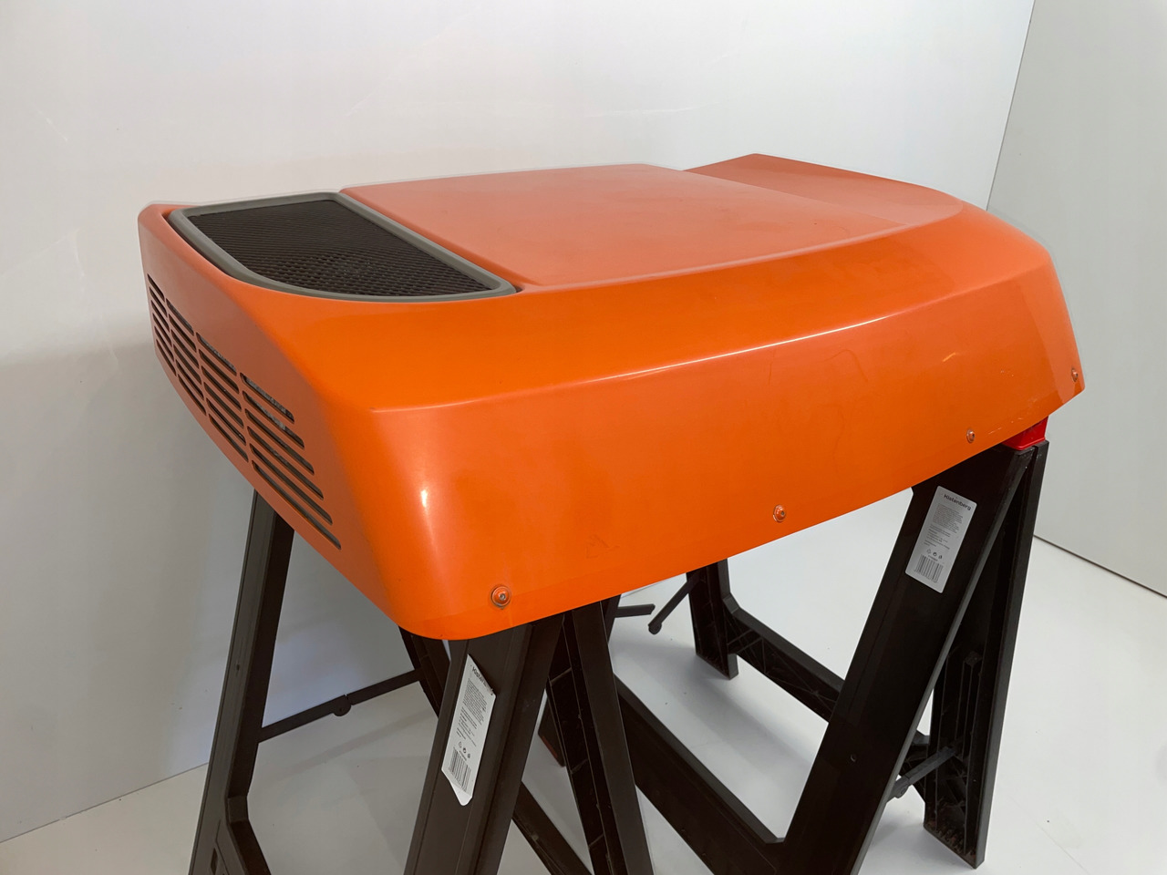 KLIMATYZACJA MAN SCANIA WAECO RT 850 RT 880 - Chauffage/ Ventilation pour Camion: photos 2 KLIMATYZACJA MAN SCANIA WAECO RT 850 RT 880 - Chauffage/ Ventilation pour Camion: photos 2