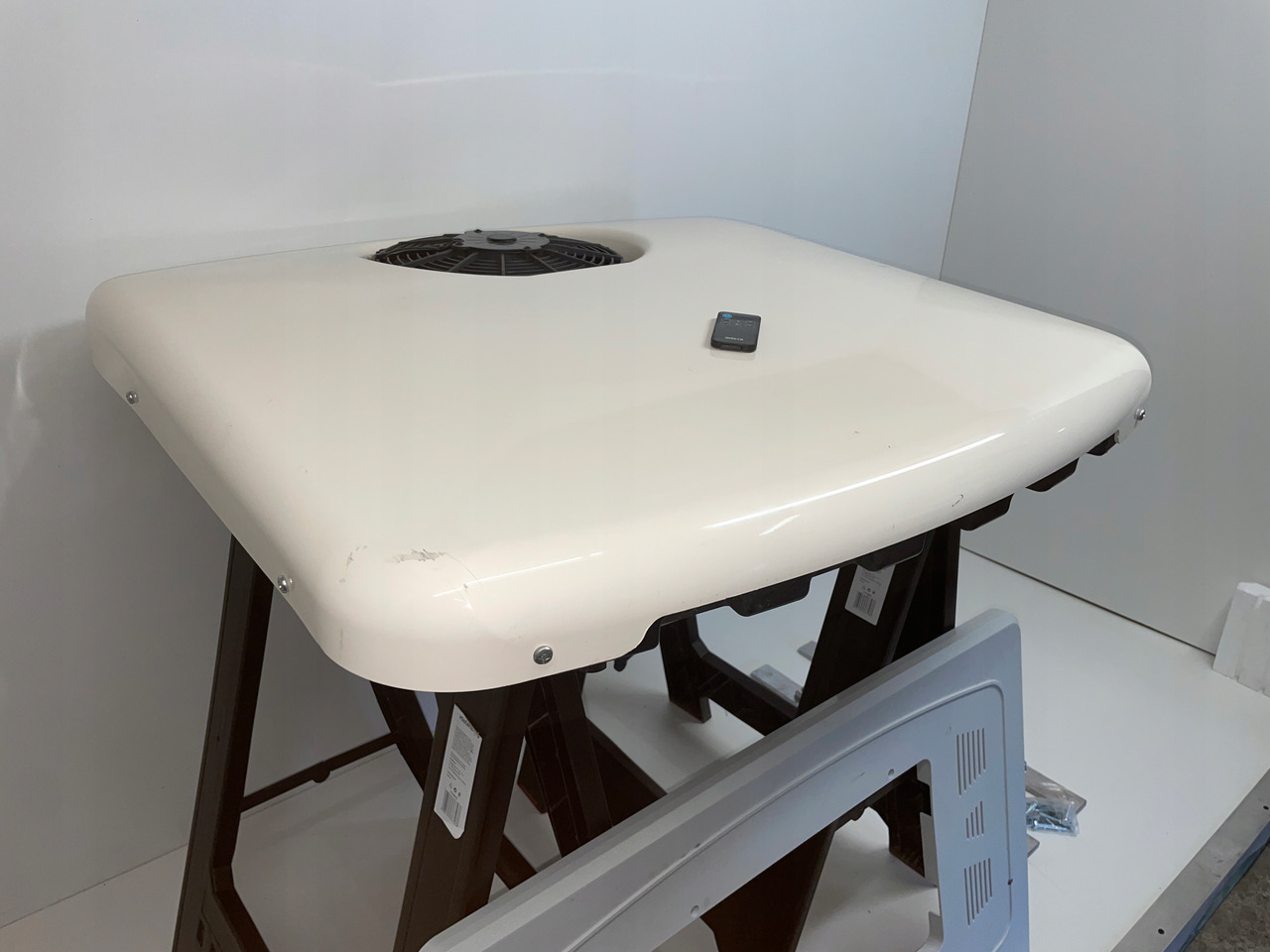 KLIMATYZACJA POSTOJOWA PILOT SLIMCOOL FACTORY PREP DAF SCANIA MC1507523 - Compresseur de climatisation pour Camion: photos 2 KLIMATYZACJA POSTOJOWA PILOT SLIMCOOL FACTORY PREP DAF SCANIA MC1507523 - Compresseur de climatisation pour Camion: photos 2