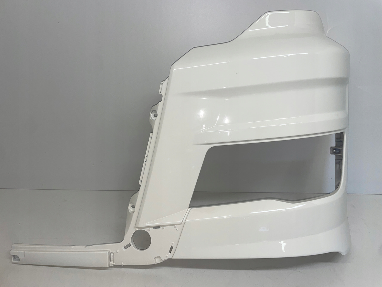 LEWA OSŁONA NA HALOGEN ZDERZAK MAN TG3 TGX 3 81416142277 - Pare-chocs pour Camion: photos 1 LEWA OSŁONA NA HALOGEN ZDERZAK MAN TG3 TGX 3 81416142277 - Pare-chocs pour Camion: photos 1