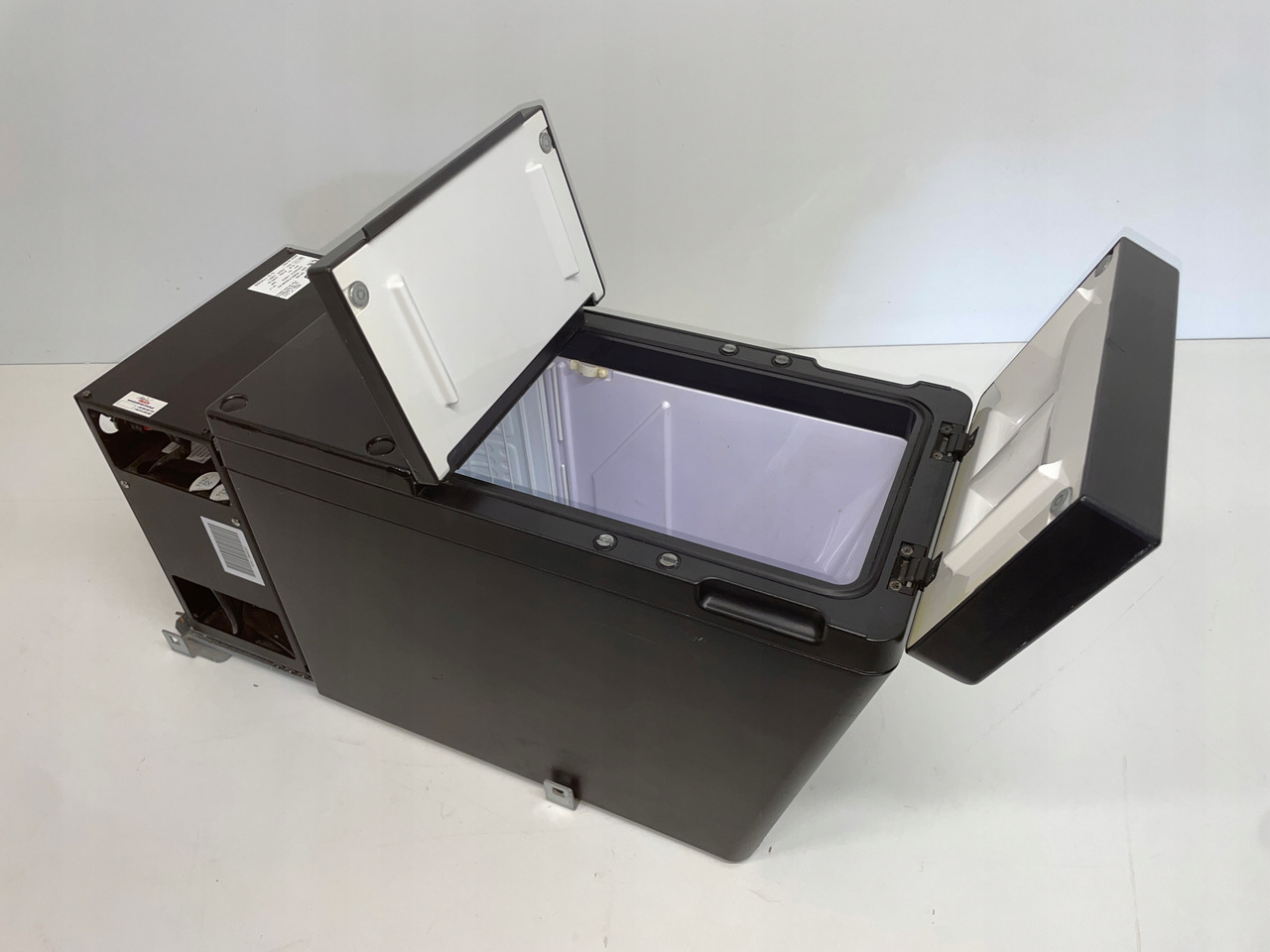 LODÓWKA CHŁODZIARKA IVECO STRALIS INTEL B 504195453 - Cabine et intérieur pour Camion: photos 1 LODÓWKA CHŁODZIARKA IVECO STRALIS INTEL B 504195453 - Cabine et intérieur pour Camion: photos 1