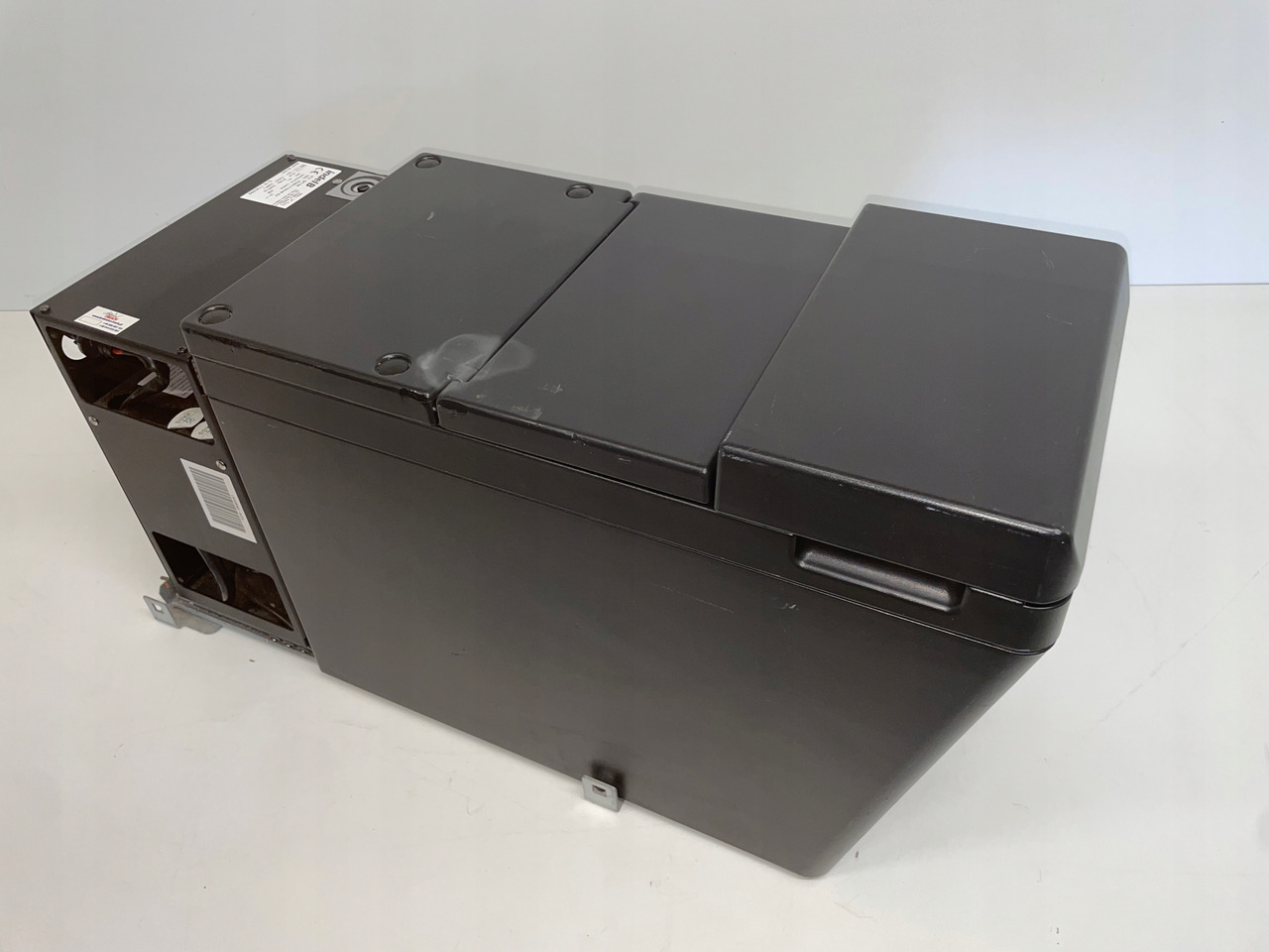 LODÓWKA CHŁODZIARKA IVECO STRALIS INTEL B 504195453 - Cabine et intérieur pour Camion: photos 2 LODÓWKA CHŁODZIARKA IVECO STRALIS INTEL B 504195453 - Cabine et intérieur pour Camion: photos 2