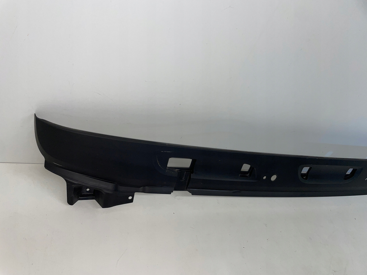 PODSZYBIE DAF MASKOWNICA OSŁONA DAF XF EURO 6 1940691 - Pare-brise pour Camion: photos 2 PODSZYBIE DAF MASKOWNICA OSŁONA DAF XF EURO 6 1940691 - Pare-brise pour Camion: photos 2