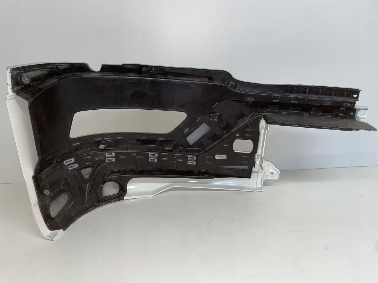 PRAWA OSŁONA NA HALOGEN ZDERZAK MAN TG3 TGX 3 81416142276 - Pare-chocs pour Camion: photos 4 PRAWA OSŁONA NA HALOGEN ZDERZAK MAN TG3 TGX 3 81416142276 - Pare-chocs pour Camion: photos 4