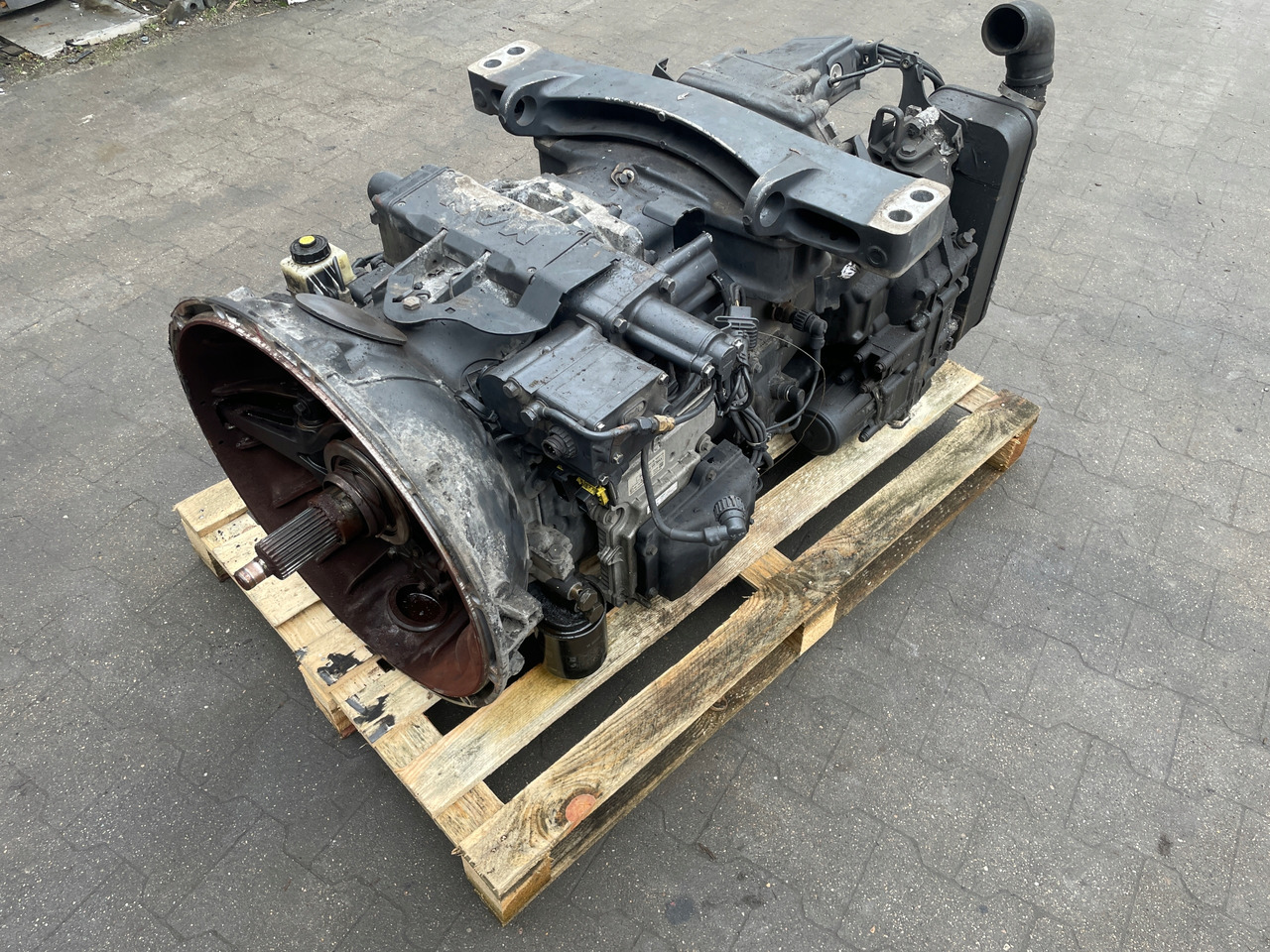 SKRZYNIA BIEGÓW MAN SCANIA RETARDER KOMPLETNA 2433418 - Boîte de vitesse pour Camion: photos 1 SKRZYNIA BIEGÓW MAN SCANIA RETARDER KOMPLETNA 2433418 - Boîte de vitesse pour Camion: photos 1