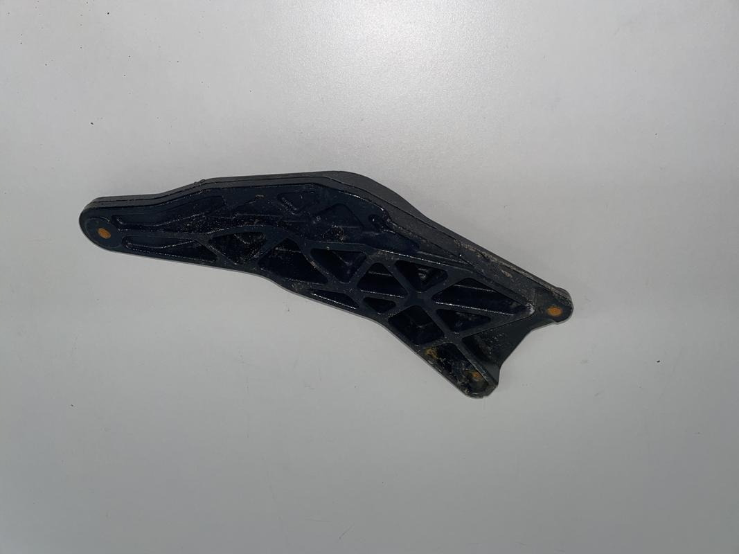 UCHWYT MOCOWANIE ZDERZAKA MAN TGX 3 WSPORNIK TG3 - Pare-chocs pour Camion: photos 2 UCHWYT MOCOWANIE ZDERZAKA MAN TGX 3 WSPORNIK TG3 - Pare-chocs pour Camion: photos 2