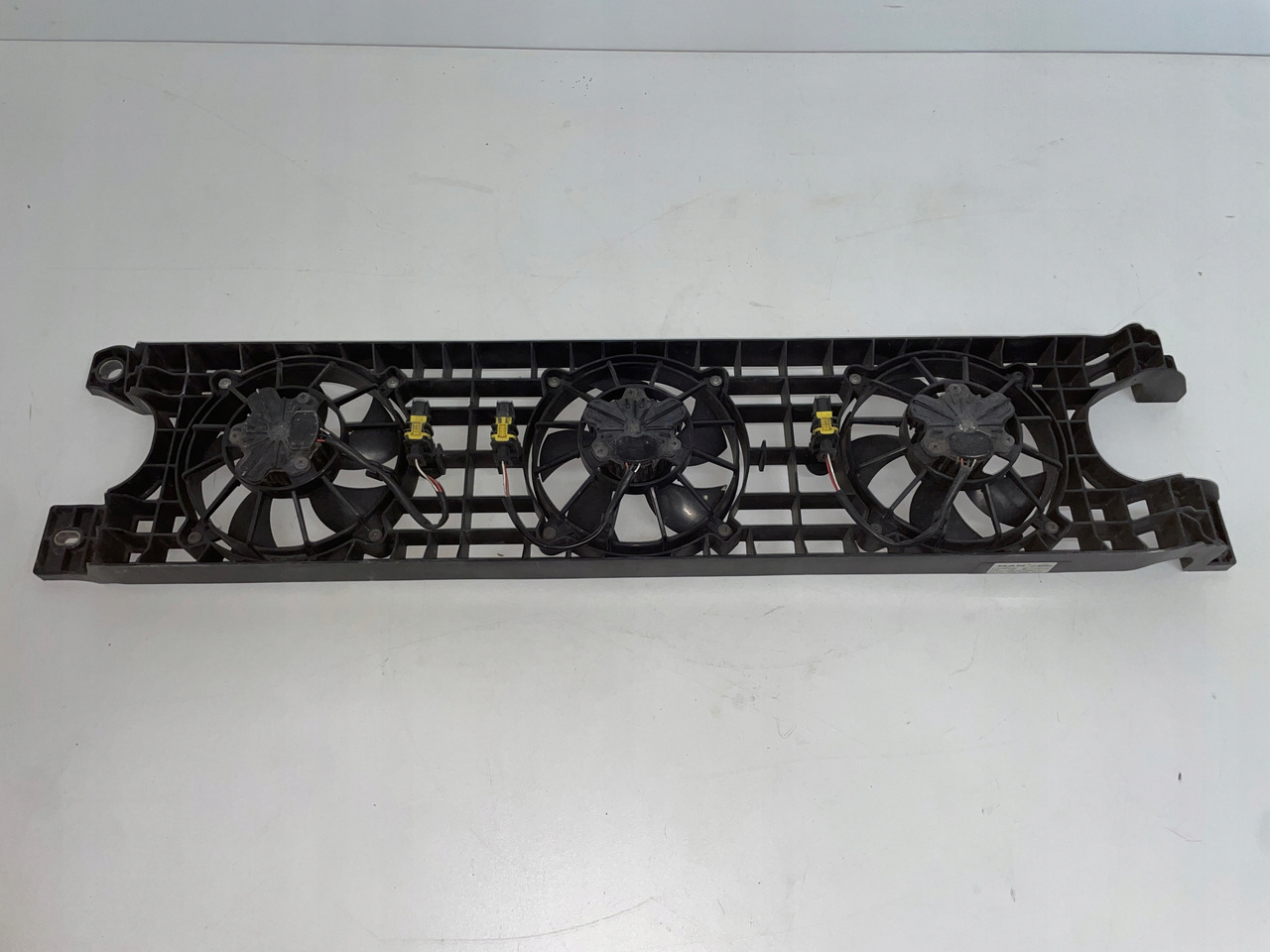 WENTYLATOR CHŁODNICY KLIMATYZACJI MAN TGX TGS 3 TG3 81619306103 - Chauffage/ Ventilation pour Camion: photos 1 WENTYLATOR CHŁODNICY KLIMATYZACJI MAN TGX TGS 3 TG3 81619306103 - Chauffage/ Ventilation pour Camion: photos 1