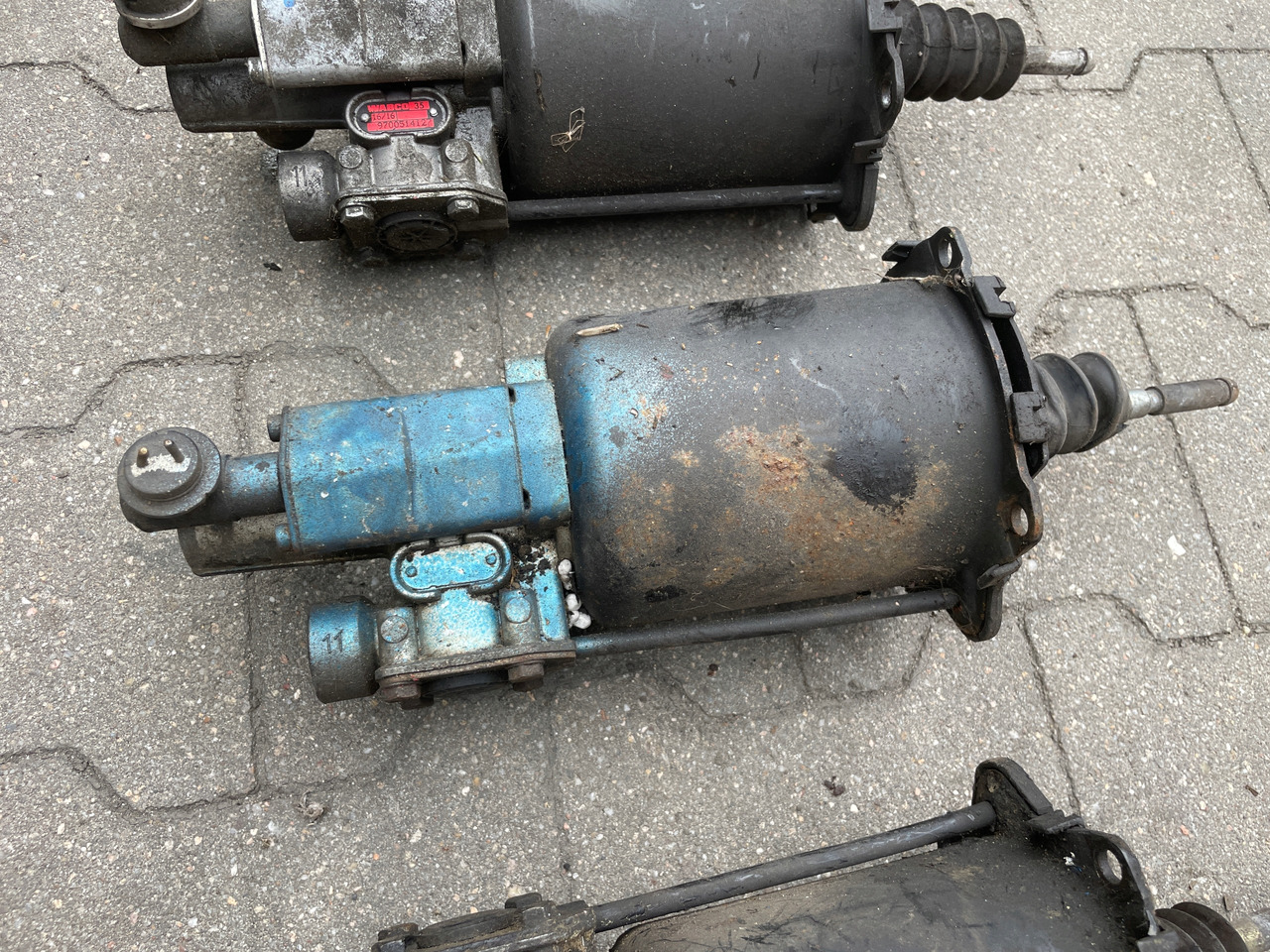 WYBIERAK SKRZYNI BIEGÓW WYSPRZĘGLIK ZAWÓR MAN TGA TGS TGX 9700514127 - Cylindre d'embrayage pour Camion: photos 5 WYBIERAK SKRZYNI BIEGÓW WYSPRZĘGLIK ZAWÓR MAN TGA TGS TGX 9700514127 - Cylindre d'embrayage pour Camion: photos 5