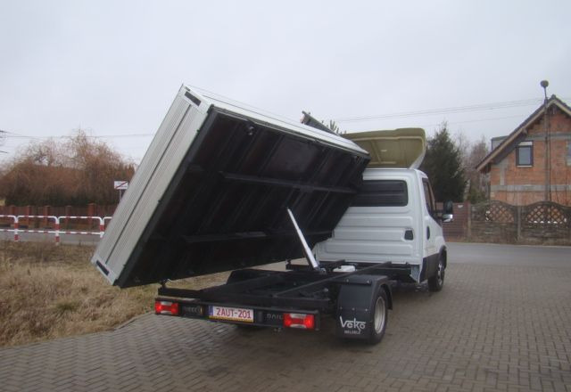 Iveco DAILY 35 C 15 3.5T 4.60M 3.5T NA HAKU CLIMATRONIC - Véhicule utilitaire benne: photos 5 Iveco DAILY 35 C 15 3.5T 4.60M 3.5T NA HAKU CLIMATRONIC - Véhicule utilitaire benne: photos 5