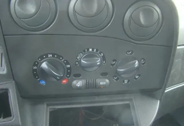 Crédit-bail Iveco DAILY 40 C 12 WYWROTKA 3.5T 4.20M KLIMA Iveco DAILY 40 C 12 WYWROTKA 3.5T 4.20M KLIMA: photos 18 Crédit-bail Iveco DAILY 40 C 12 WYWROTKA 3.5T 4.20M KLIMA Iveco DAILY 40 C 12 WYWROTKA 3.5T 4.20M KLIMA: photos 18