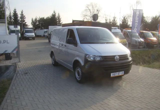 Volkswagen TRANSPORTER T 5 2.0TDI 100%PRZEBIEG - Fourgon utilitaire: photos 4 Volkswagen TRANSPORTER T 5 2.0TDI 100%PRZEBIEG - Fourgon utilitaire: photos 4