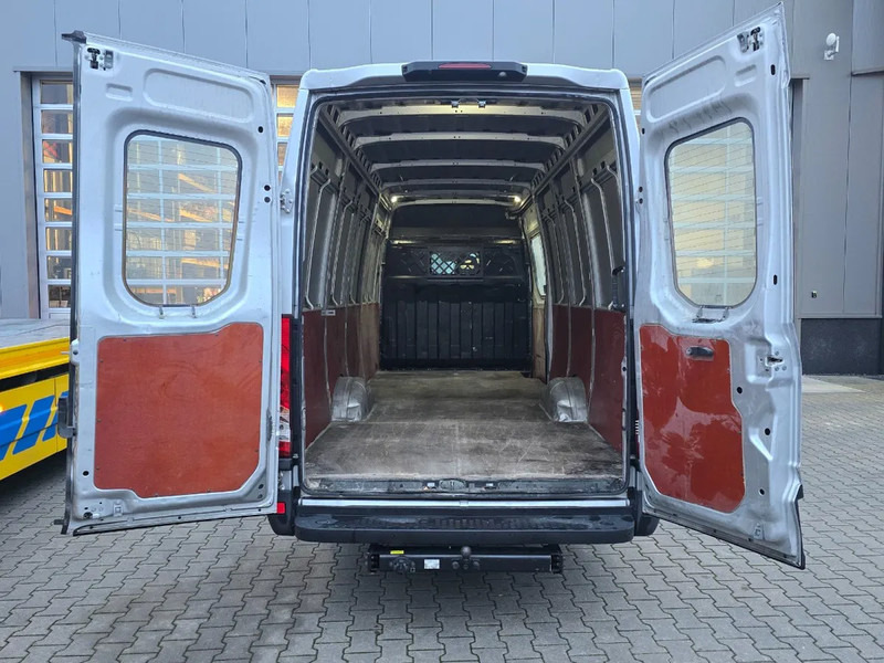 Iveco Daily 35S16 - Fourgon utilitaire: photos 3 Iveco Daily 35S16 - Fourgon utilitaire: photos 3