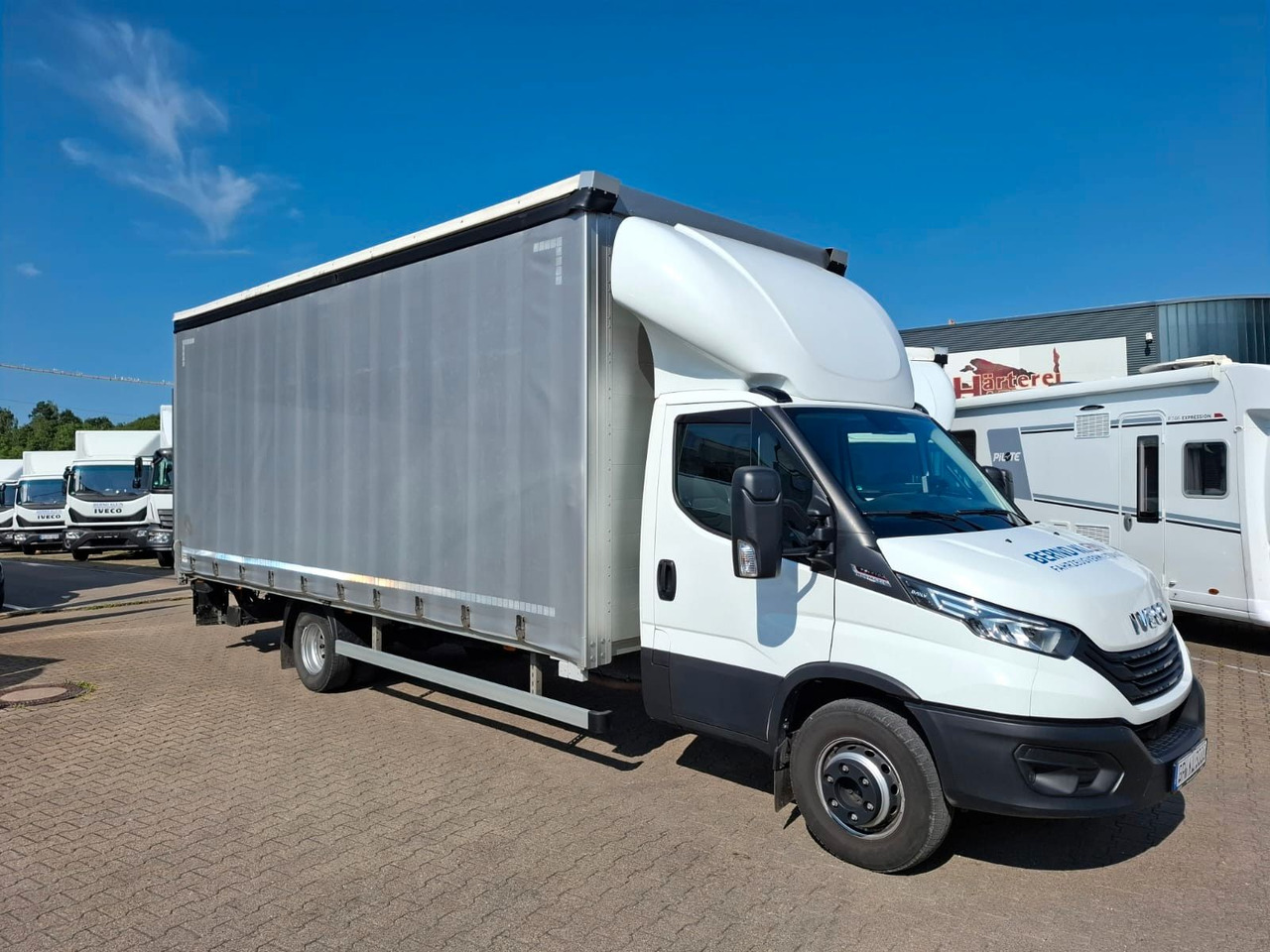 Iveco 72-210P/A8,Luft,HiMatic,LBW,Schiebepl., - Véhicule utilitaire plateau baché: photos 1 Iveco 72-210P/A8,Luft,HiMatic,LBW,Schiebepl., - Véhicule utilitaire plateau baché: photos 1