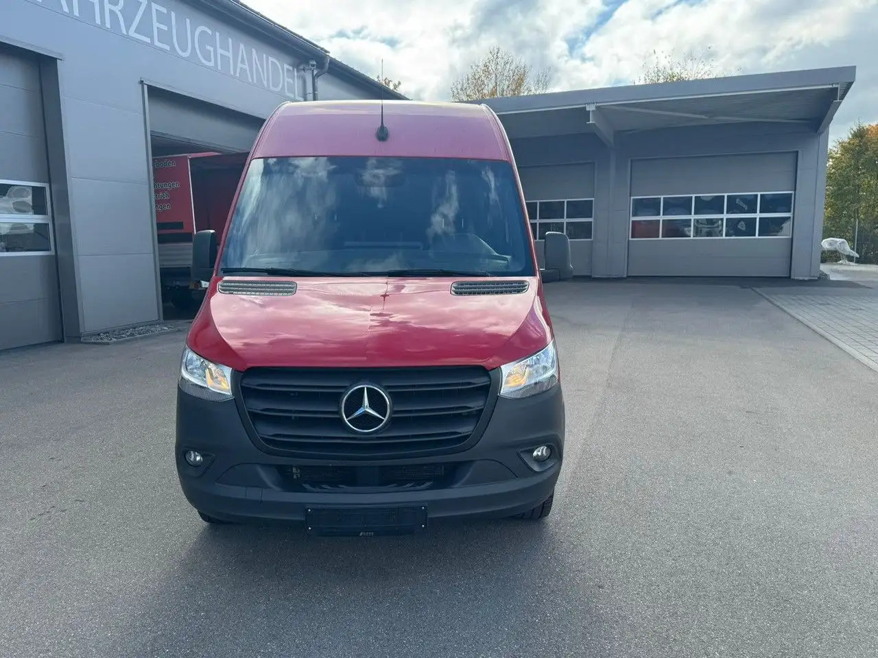 Mercedes-Benz Sprinter 317 CDI Maxi Lang Mixto AHK 3,5t MBUX - Fourgon utilitaire: photos 2 Mercedes-Benz Sprinter 317 CDI Maxi Lang Mixto AHK 3,5t MBUX - Fourgon utilitaire: photos 2