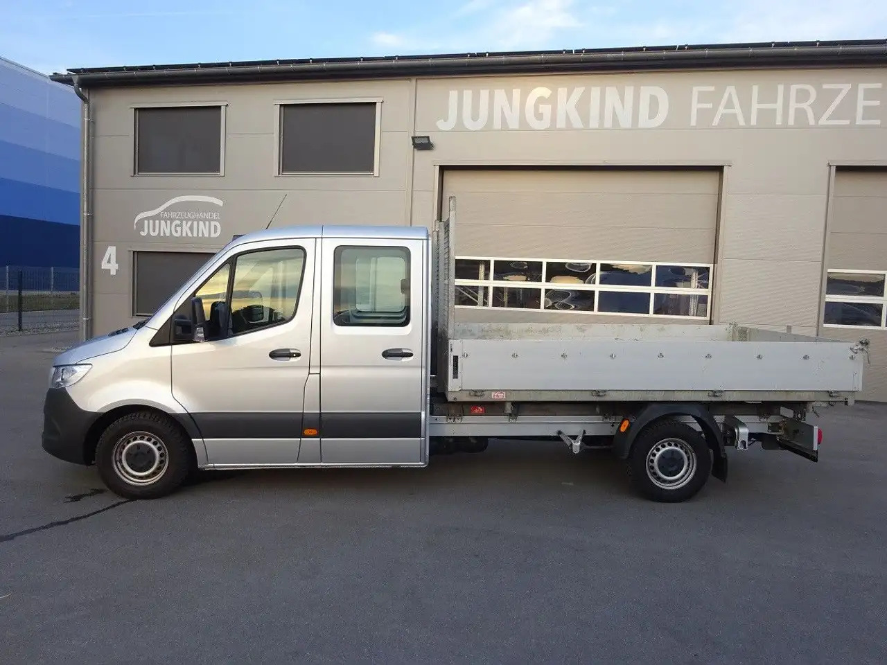 Mercedes-Benz Sprinter 319 CDI DoKa Maxi Kipper AHK 2,8t - Fourgon plateau, Utilitaire double cabine: photos 1 Mercedes-Benz Sprinter 319 CDI DoKa Maxi Kipper AHK 2,8t - Fourgon plateau, Utilitaire double cabine: photos 1