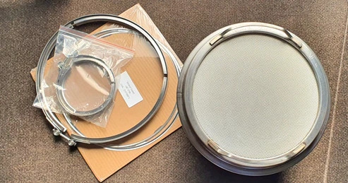 Nowy DPF Volvo FH Euro 6 + Zestaw Uszczelek - Système d'échappement pour Camion: photos 2 Nowy DPF Volvo FH Euro 6 + Zestaw Uszczelek - Système d'échappement pour Camion: photos 2