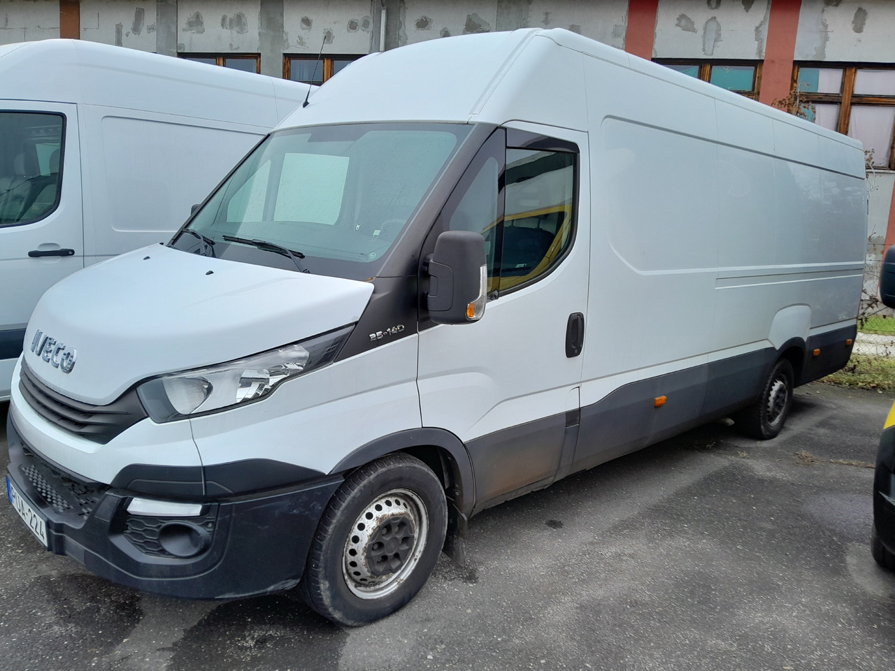 IVECO Daily 35S14 - Fourgon: photos 2 IVECO Daily 35S14 - Fourgon: photos 2